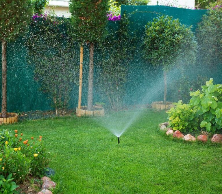 arrosage-automatique-jardin-de-ville-fleuri