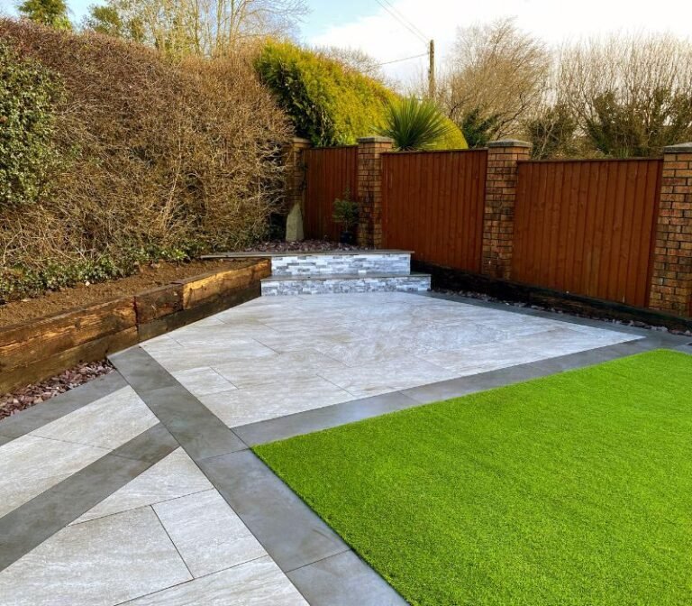 pelouse-synthetique-jardin-de-ville